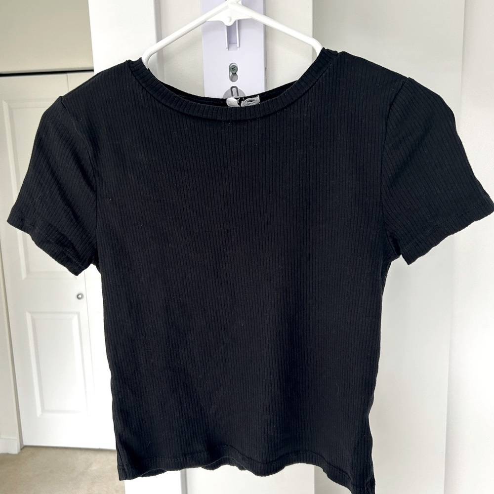 Ribbed Cropped Tee - Picture 2 of 2